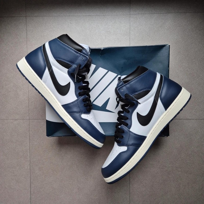 Jordan 1 High "Midnight Blue" 2