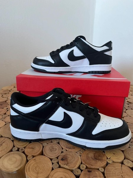 Nike dunk low panda