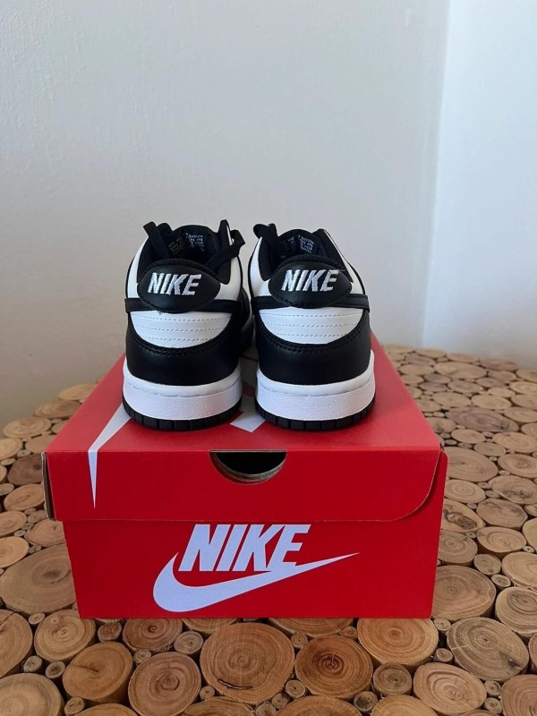 Nike dunk low panda 2