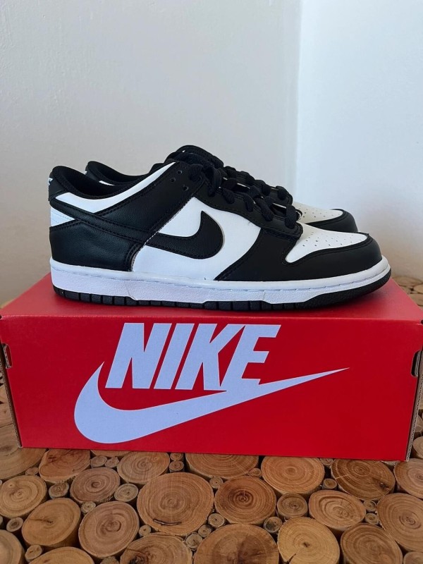 Nike dunk low panda 2