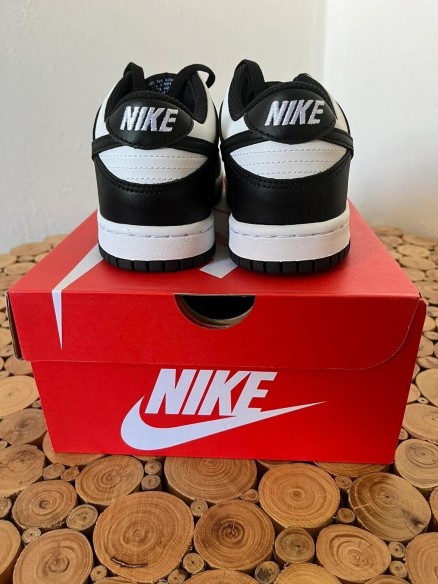 Nike dunk low panda