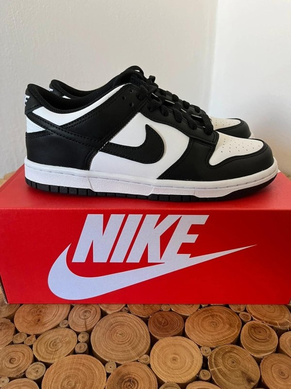 Nike dunk low panda 2