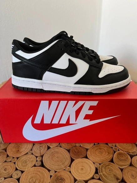 Nike dunk low panda