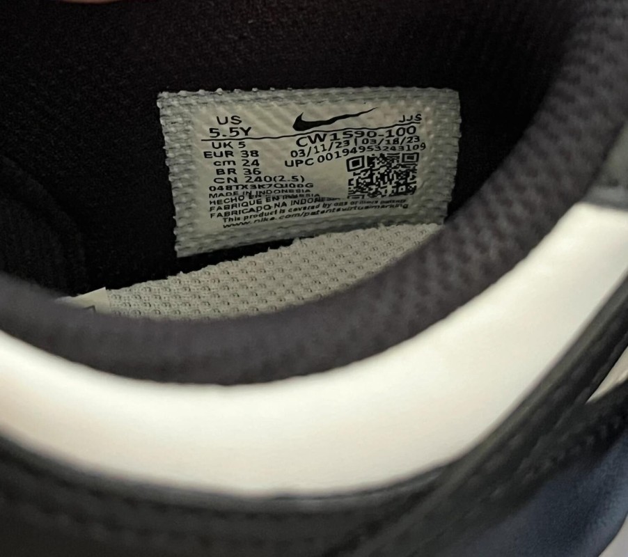 Nike dunk low panda 2