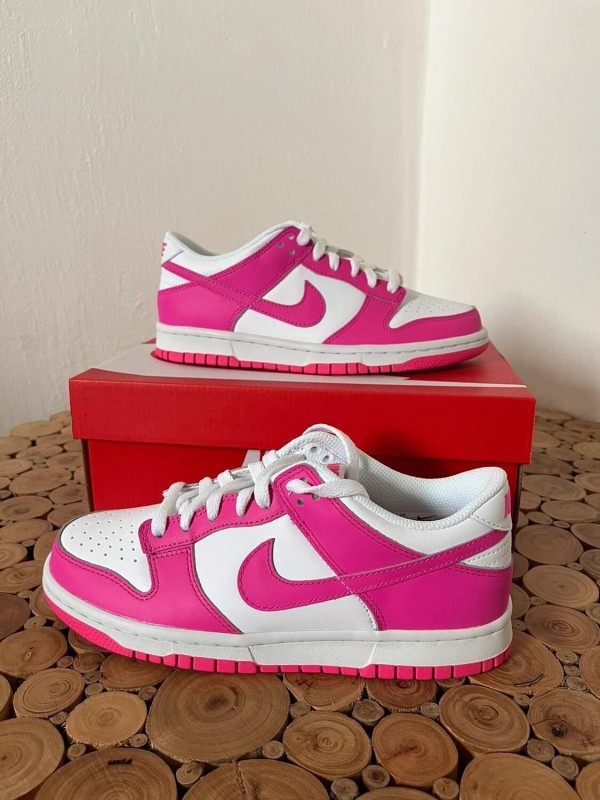 Nike dunk low fuchsia