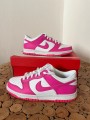 Nike dunk low fuchsia