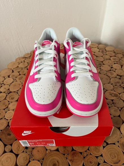 Nike dunk low fuchsia