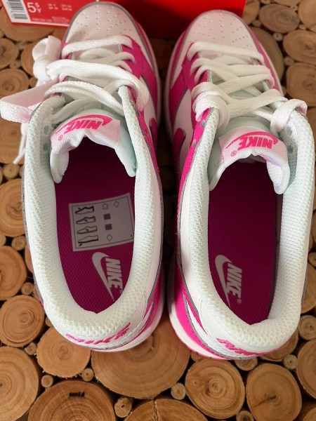 Nike dunk low fuchsia