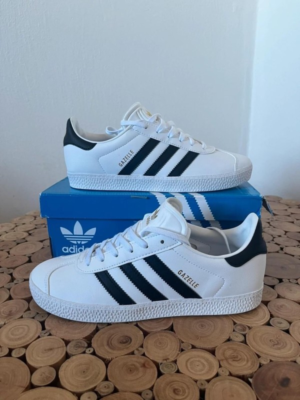 adidas gazelle white gold