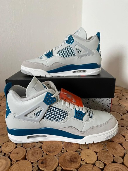Nike Jordan 4 military blue