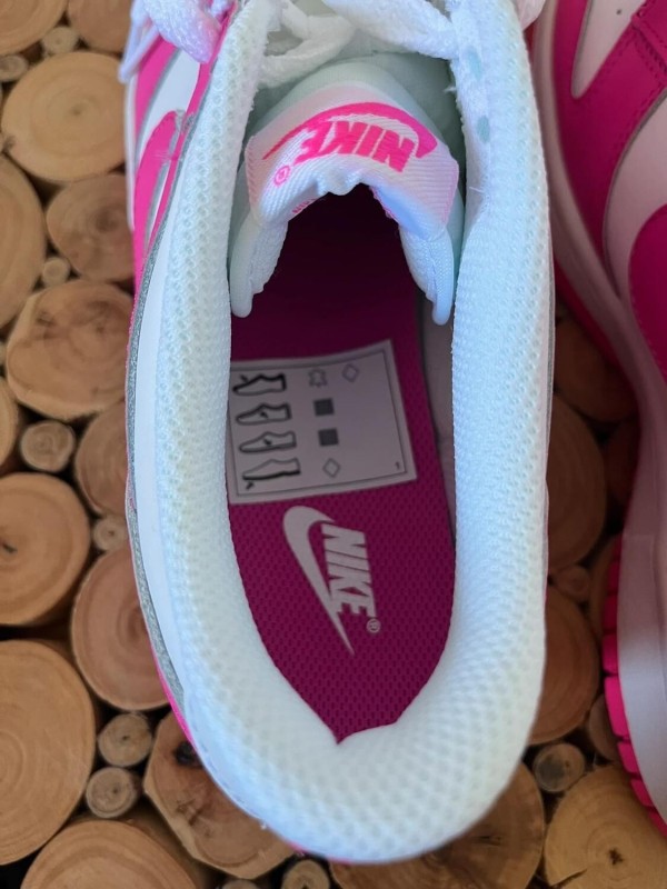 Nike dunk low fuchsia gs 2