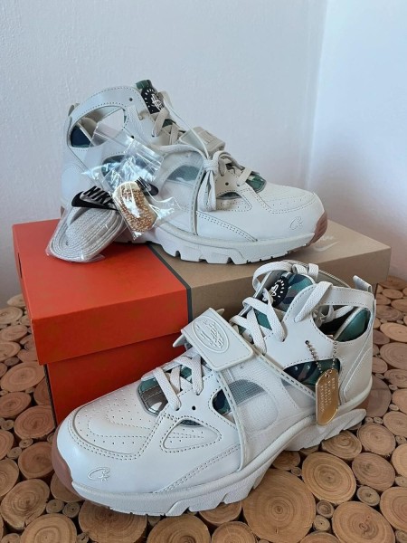 Corteiz X Nike air trainer huarache light bone