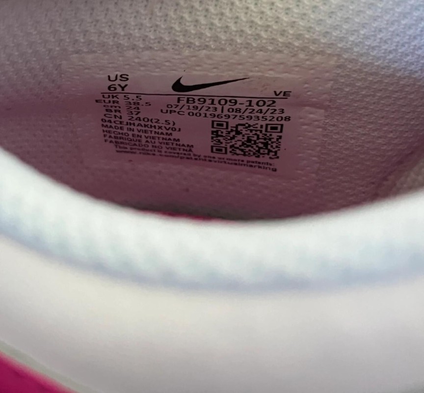 Nike dunk low fuchsia gs 2