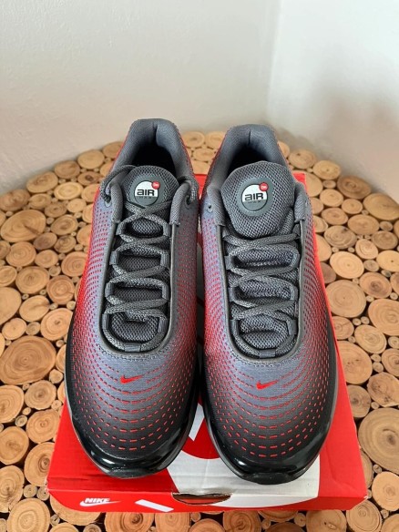 Nike Air Max DN University red Iron grey