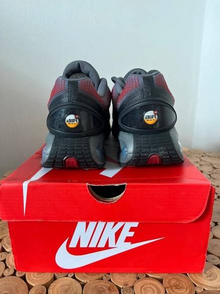 Nike Air Max DN University red Iron grey