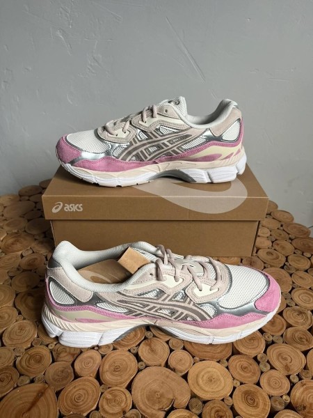 Asics Gel NYC rose