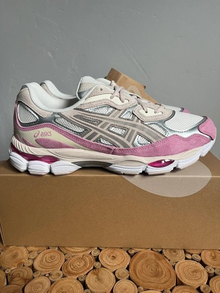 Asics Gel NYC rose