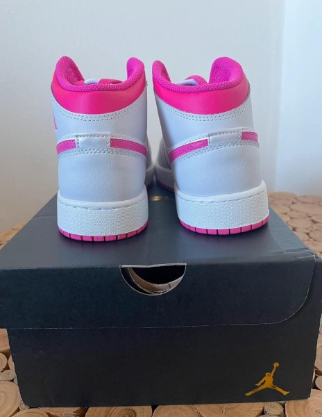 Nike air jordan 1 mid rose