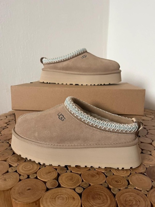UGG Tazz slipper sand