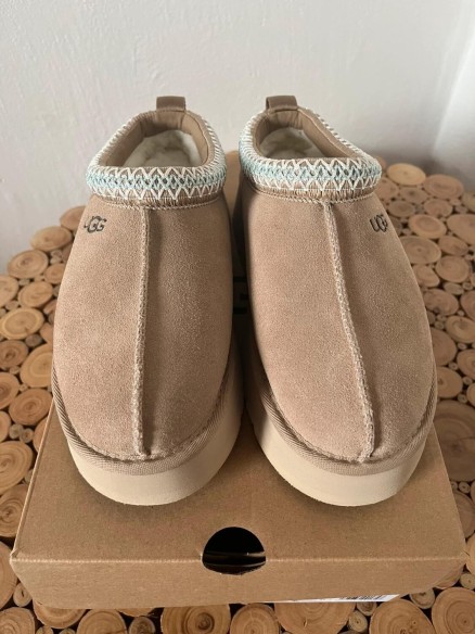 UGG Tazz slipper sand