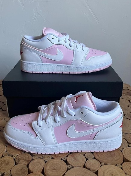 Nike air Jordan 1 low pink foam