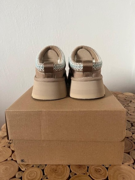 UGG Tazz slipper sand