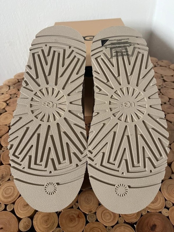 UGG Tazz slipper sand 2