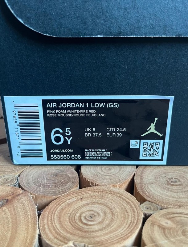 Nike air Jordan 1 low pink foam 2