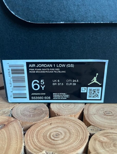 Nike air Jordan 1 low pink foam