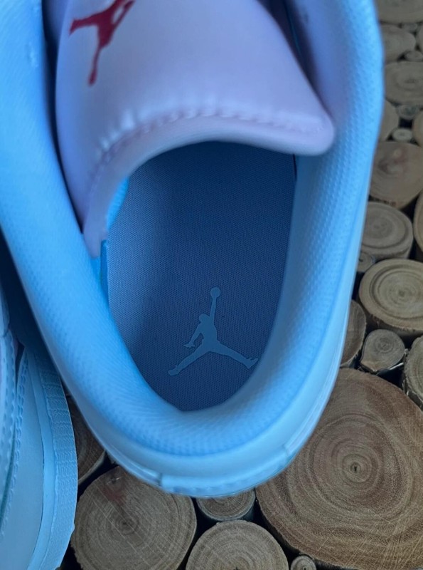 Nike air Jordan 1 low pink foam 2