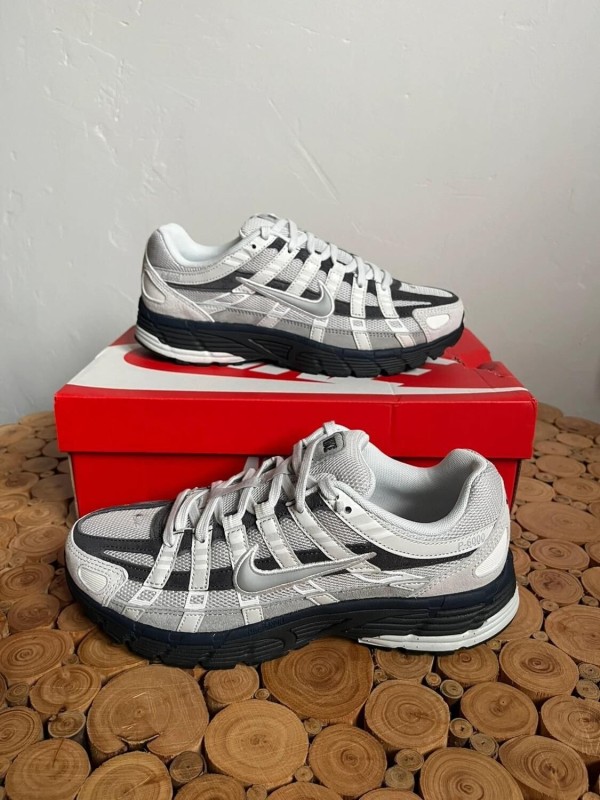 Nike P-6000 grise blanche et noire