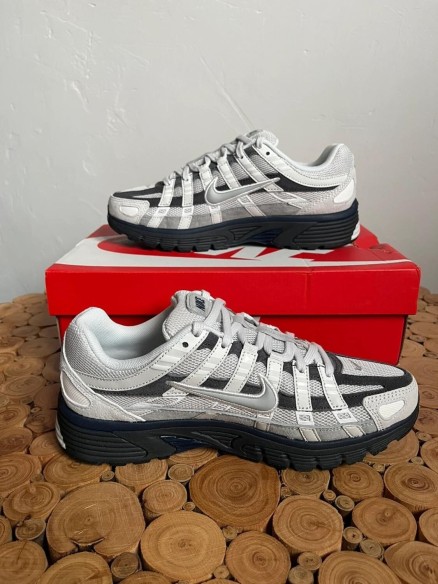 Nike P-6000 grise blanche et noire