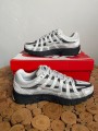 Nike P-6000 grise blanche et noire