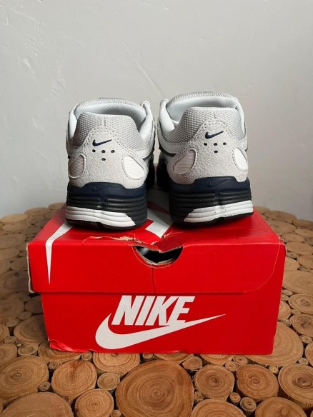 Nike P-6000 grise blanche et noire