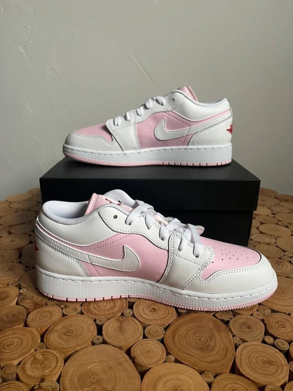 Air Jordan 1 low rose et blanche 2