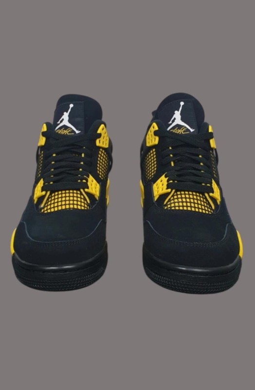 Nike Jordan 4 Thunder Retro 2023 taille 43 2