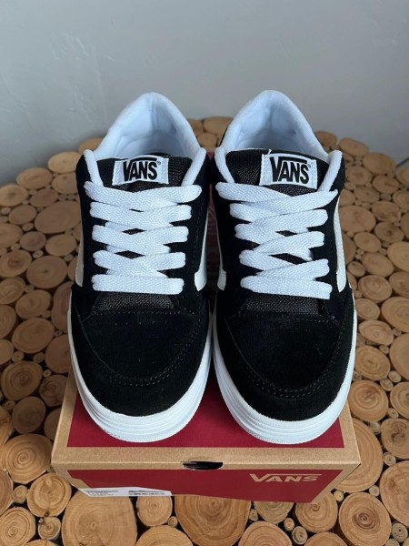 Vans Hylane noire blanche neuves taille 36