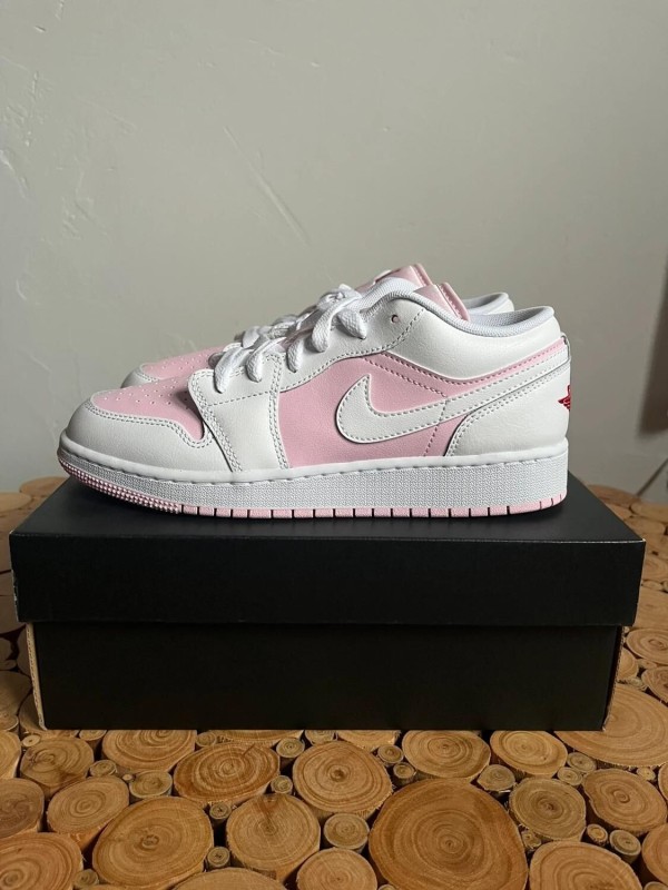 Air Jordan 1 low rose et blanche 2