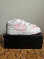 Air Jordan 1 low rose et blanche