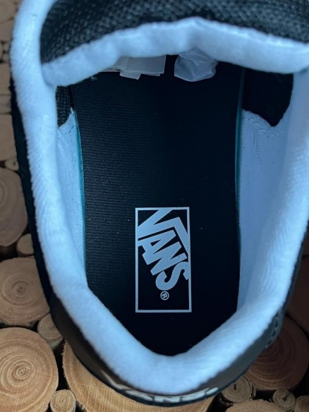 Vans Hylane noire blanche neuves taille 36