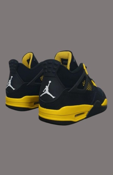 Nike Jordan 4 Thunder Retro 2023 taille 43
