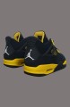 Nike Jordan 4 Thunder Retro 2023 taille 43