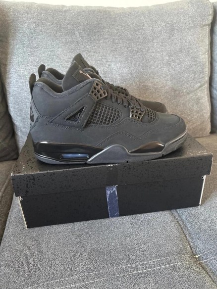 Jordan 4 black cat 41