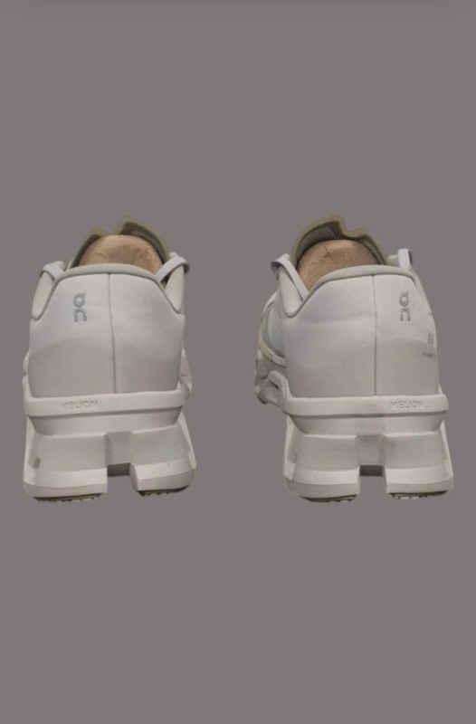 On Post Archive Faction Cloudmonster taille 41 2