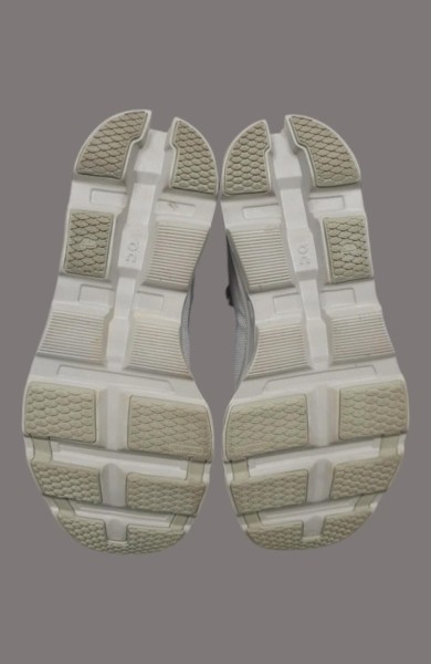 On Post Archive Faction Cloudmonster taille 41
