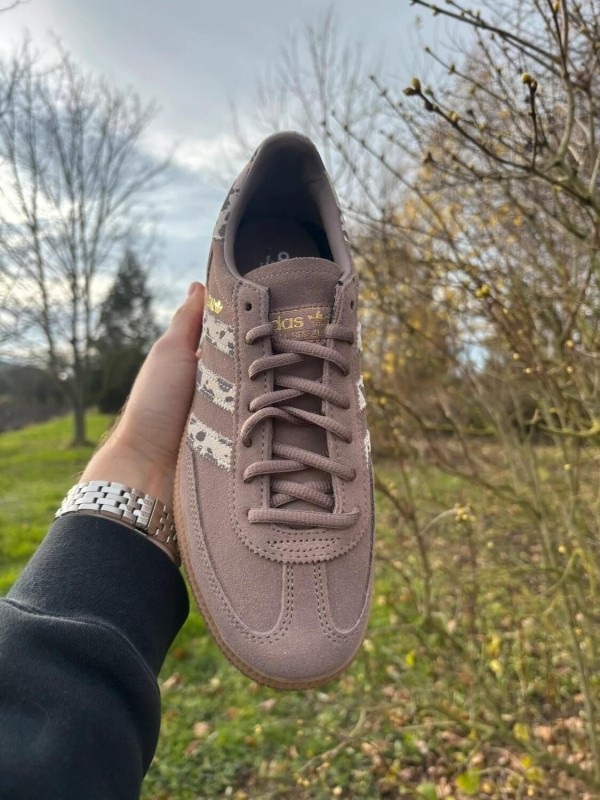 adidas handball spezial earth strata cow print - taille 39,5 2