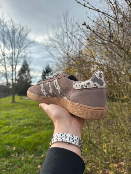 adidas handball spezial earth strata cow print - taille 39,5