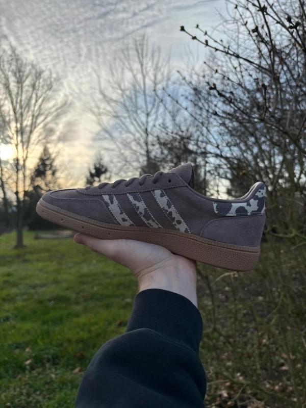 adidas handball spezial earth strata cow print - taille 39,5 2