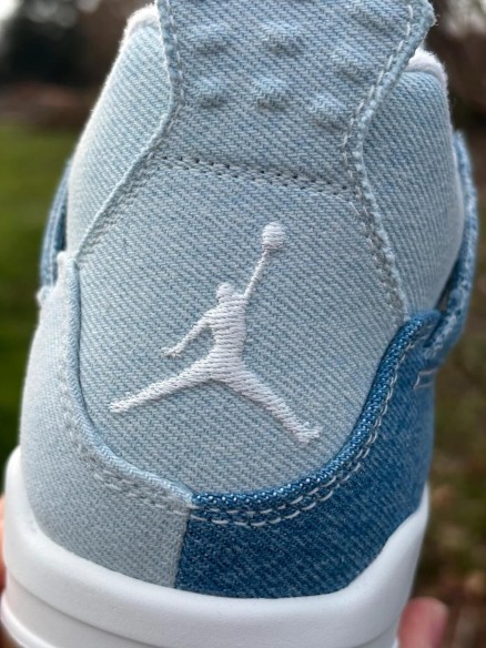 Jordan 4 worn blue denim - taille 39