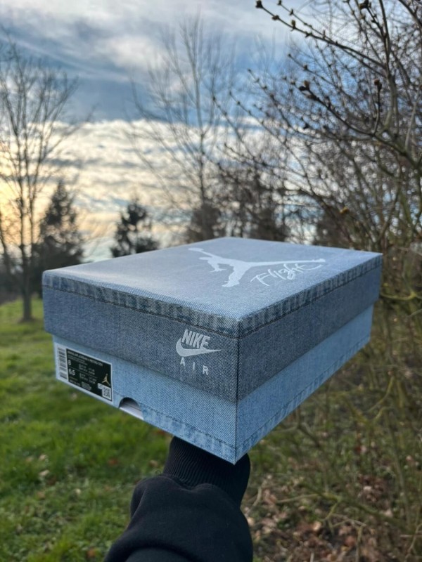 Jordan 4 worn blue denim - taille 39 2
